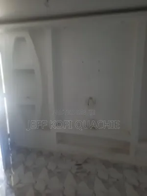 1bdrm Apartment in Quachie Estate, Methodist Church Area for rent
