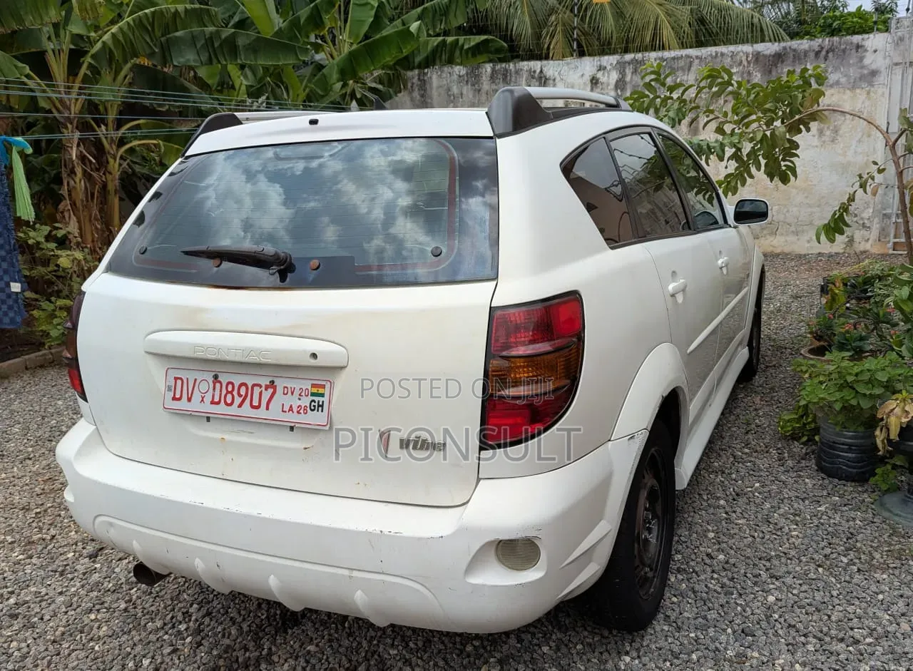 Pontiac Vibe 2008 Off white