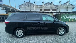 Toyota Sienna 2018 Black
