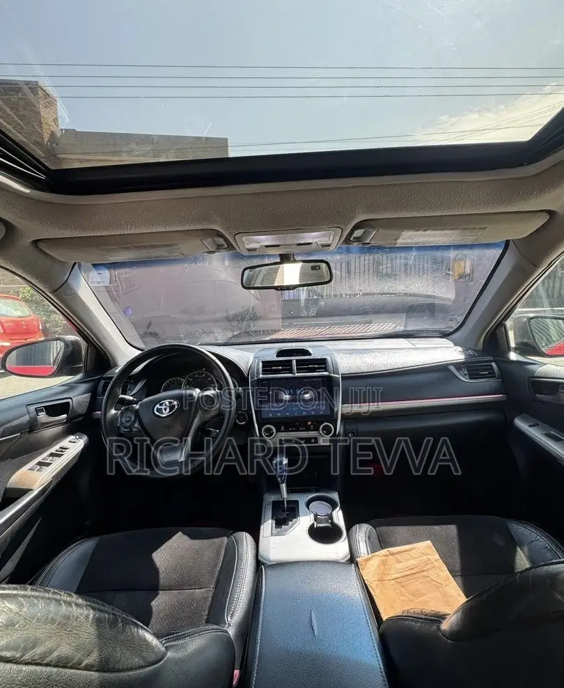 Toyota Camry SE Sport 4dr Sedan w/Prod. End 11/13 (2.5L 4cyl 6A) 2014