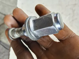 Prado, Tacoma , High Lander,4 Runner, Hilux ,Rav 4 Wheel Bolt N Not