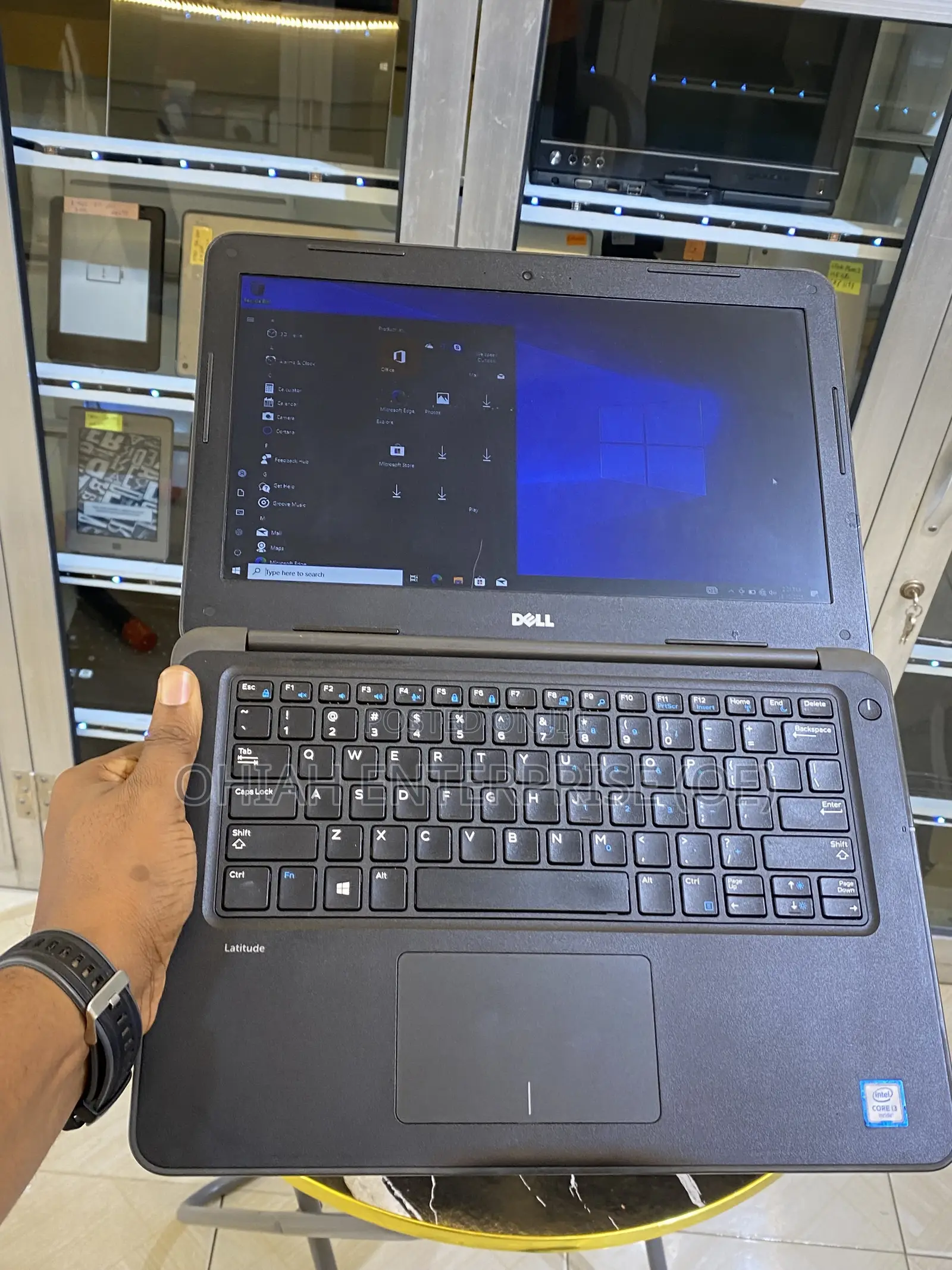 Laptop Dell Latitude 3380 8GB Intel Core i3 HDD 500GB