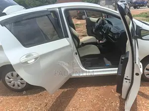 Toyota Vitz 2012 White