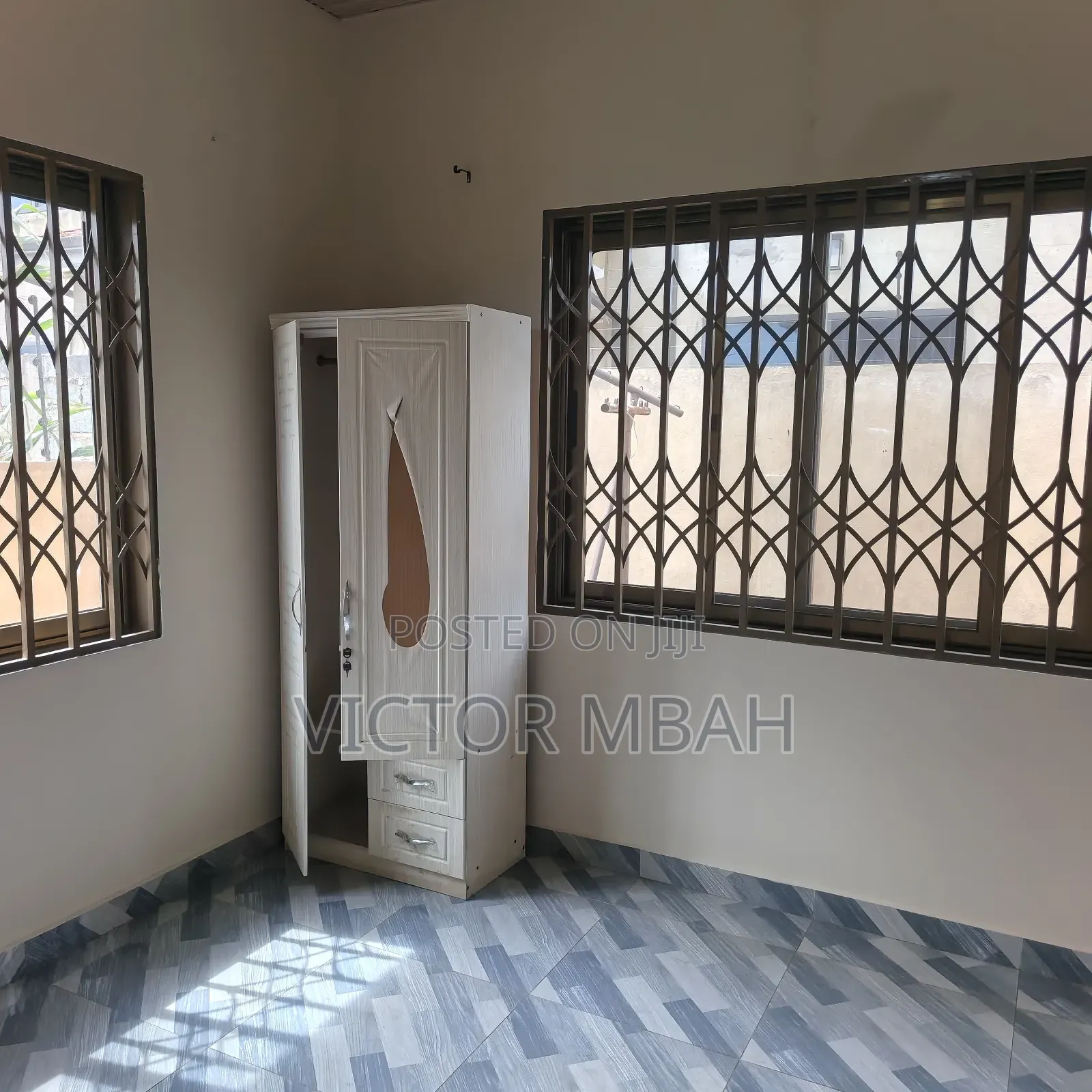 4bdrm Bungalow in Community 25 Tema for rent