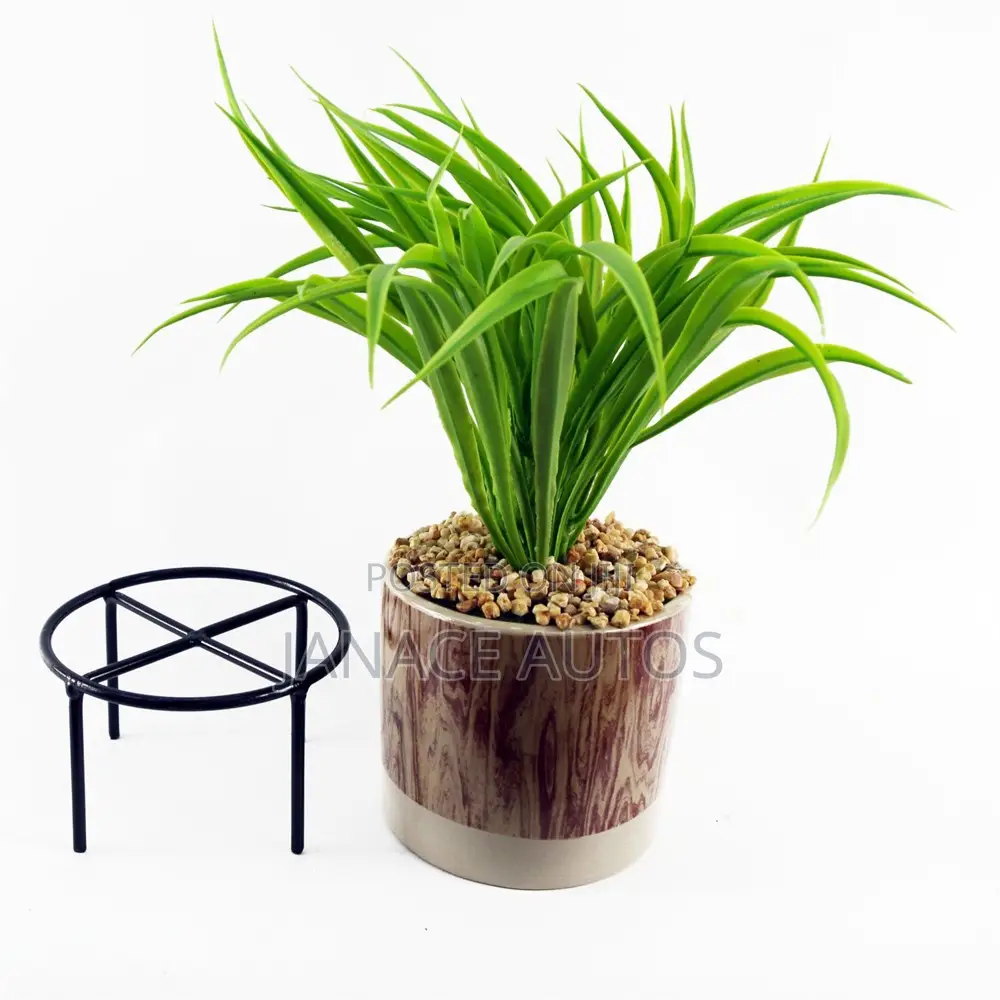 Leaf Artificial Grass in Ceramic Planter and Metal Stand 35cm