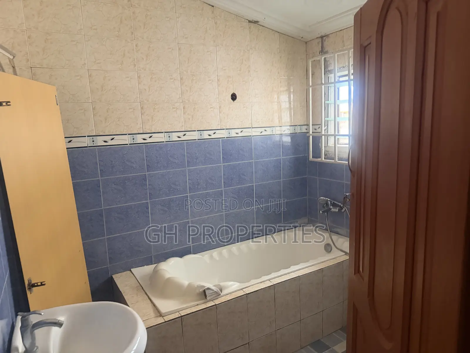 3bdrm Apartment in Daban, Kumasi Metropolitan for rent