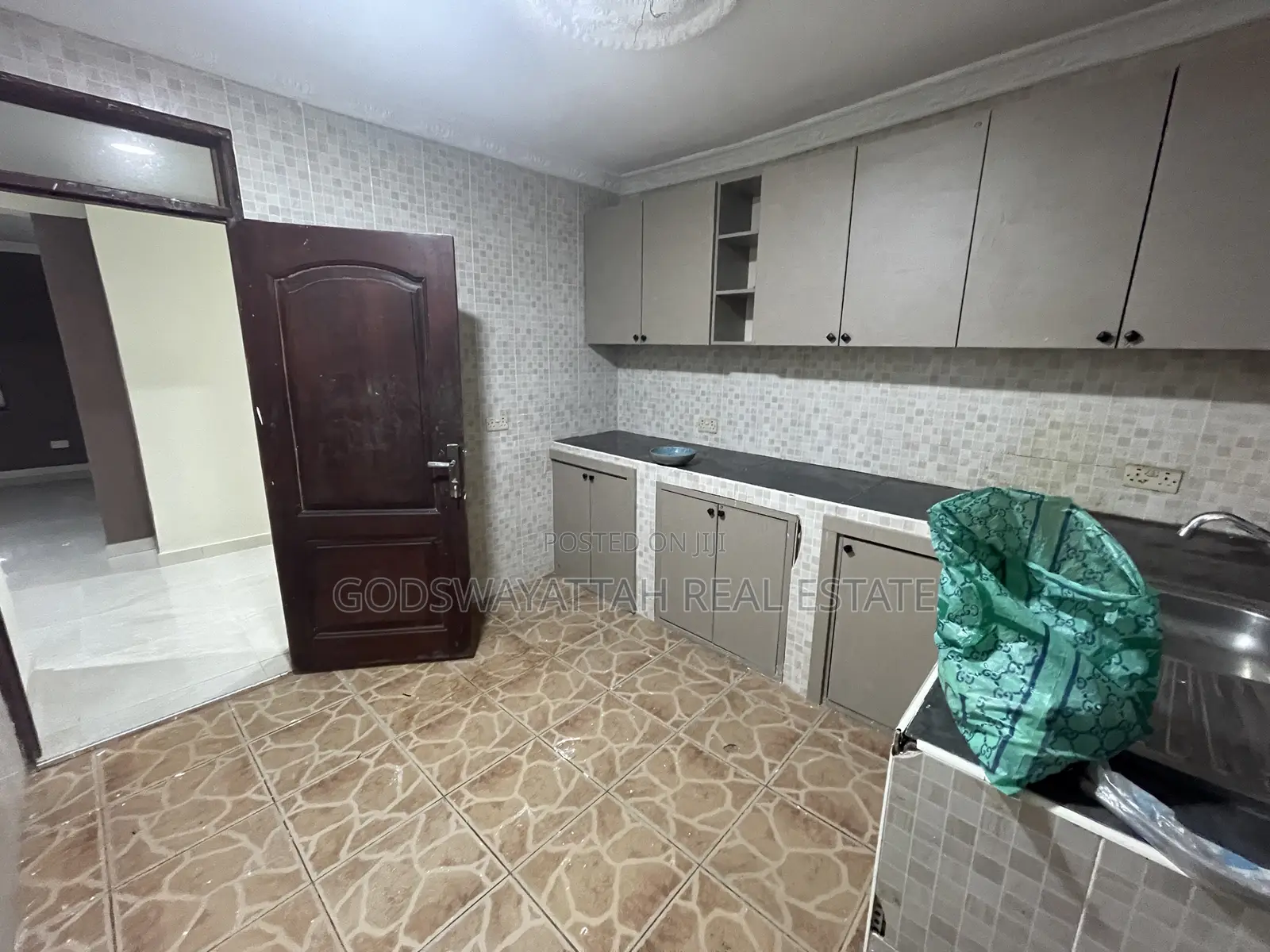 3bdrm Apartment in East Legon, Adjiriganor for rent