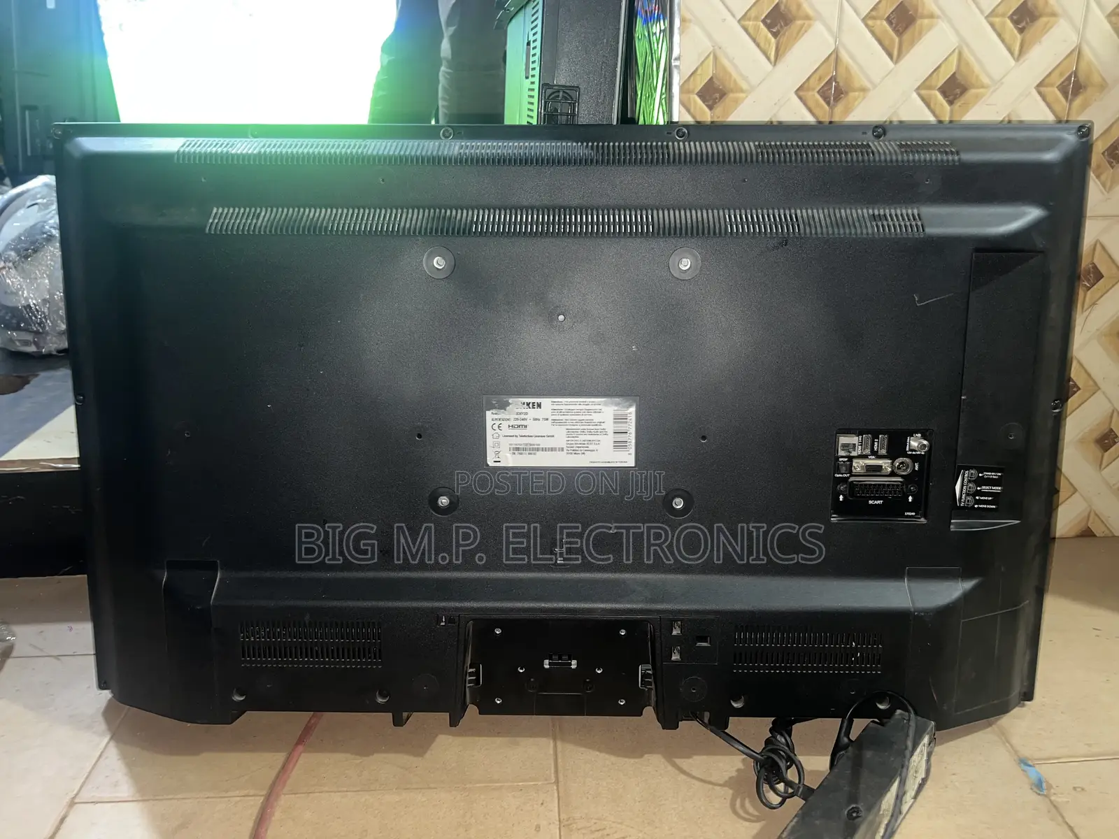 Telefunken 40 Inches Smart Digital Satellite. Full HD Display.