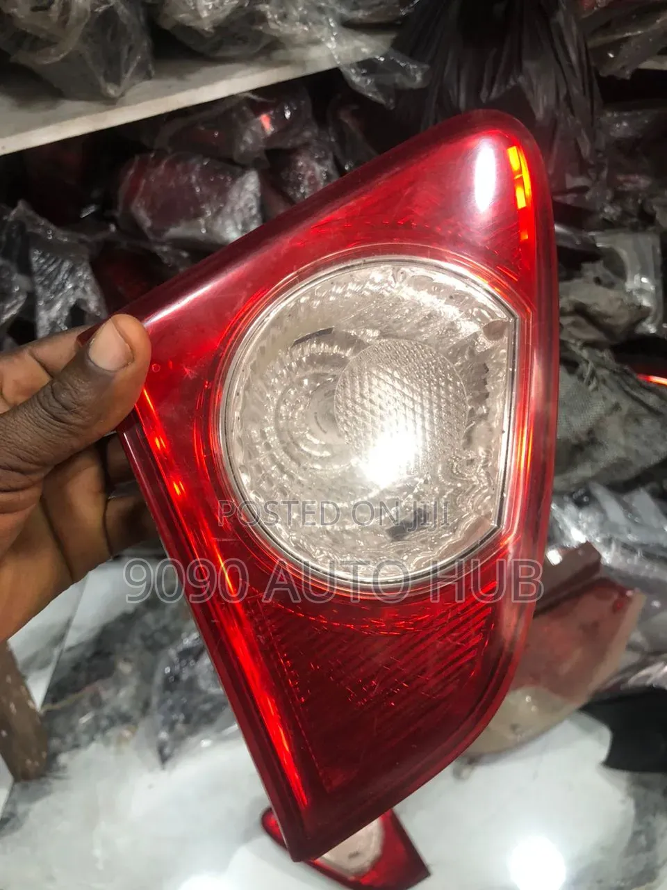 🔥 2009–2011 Toyota Corolla Boot Light (Foreign Used – Premium OEM)