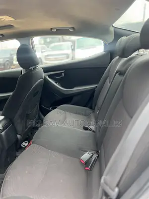 Hyundai Elantra 2015 Silver