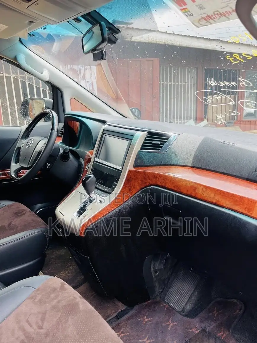 Toyota Alphard 2.4 Petrol FWD 2013 Black