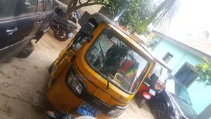 TVS King Deluxe Plus iTouch Start 2025 Yellow