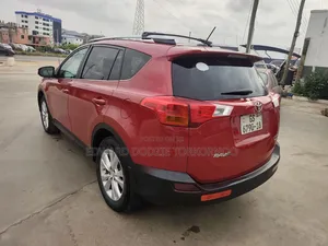 Toyota RAV4 2016 Red