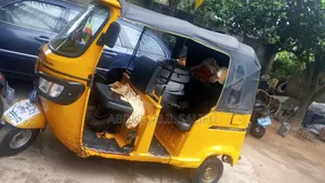 TVS King Deluxe Plus iTouch Start 2025 Yellow