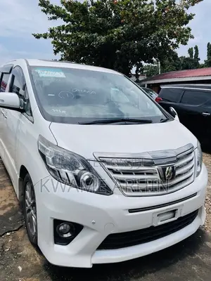 Toyota Alphard 2.4 Petrol FWD 2014 White
