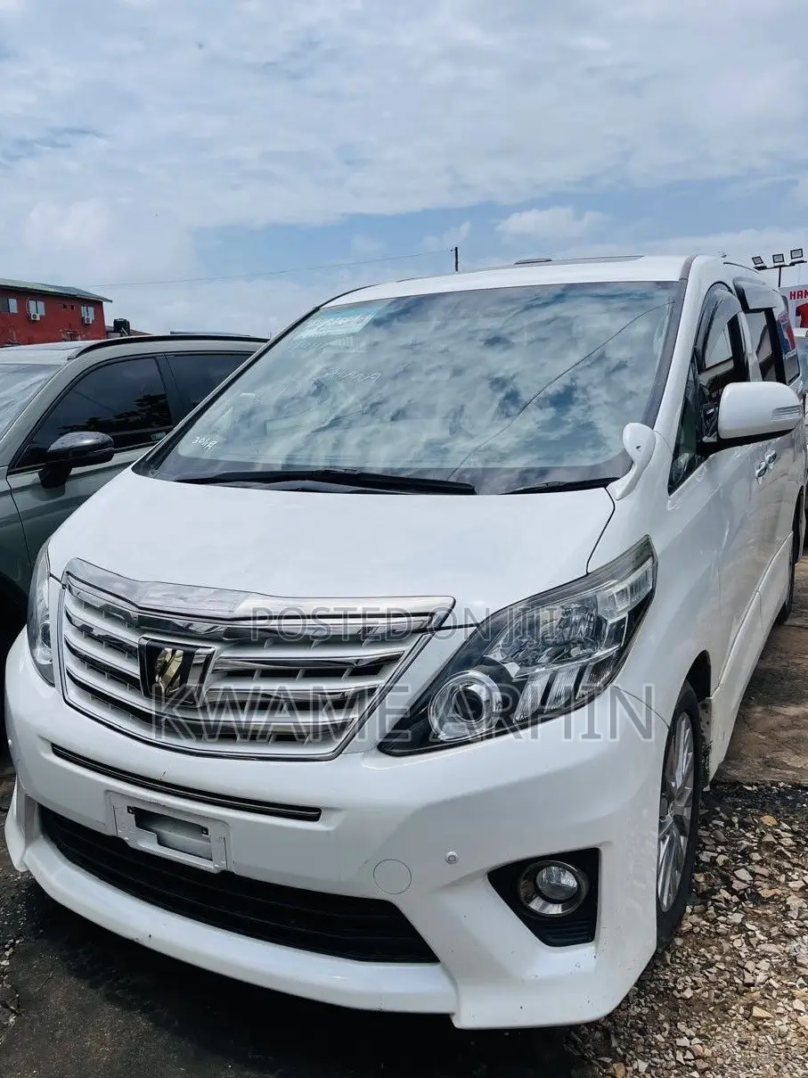 Toyota Alphard 2.4 Petrol FWD 2014 White