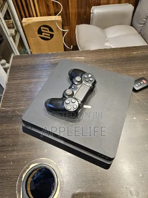 PlayStation 4slim With 6 Games