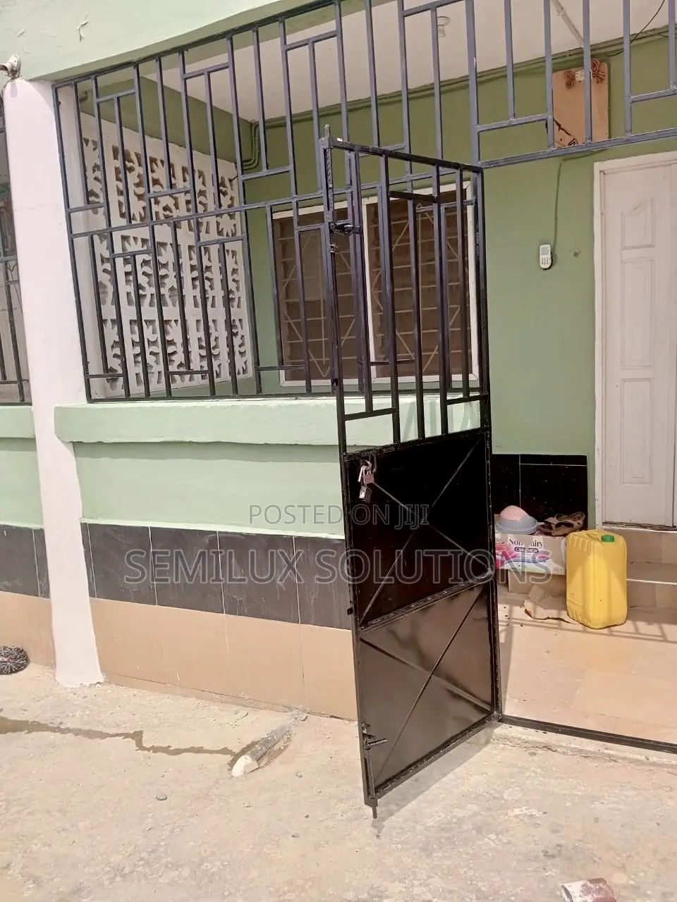 1bdrm Block of Flats in Olive Lounge, Amasaman for rent