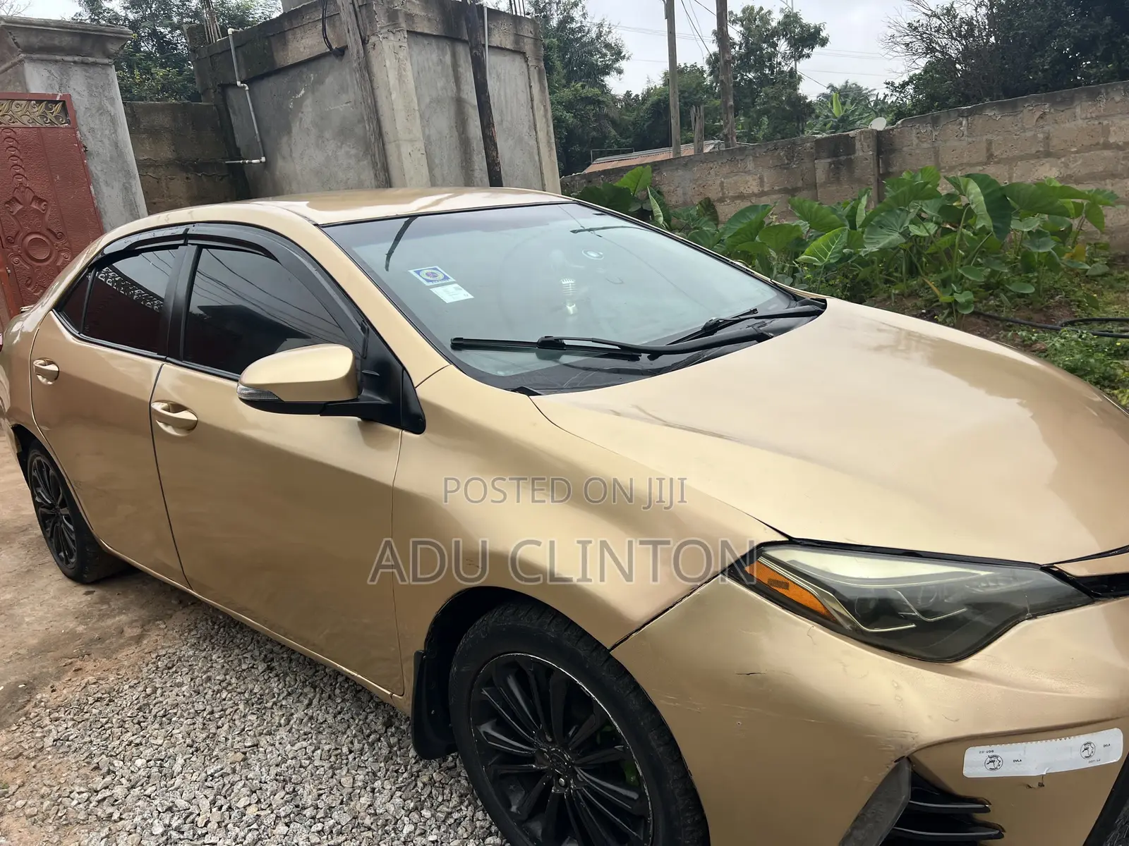 Toyota Corolla 2016 Gold
