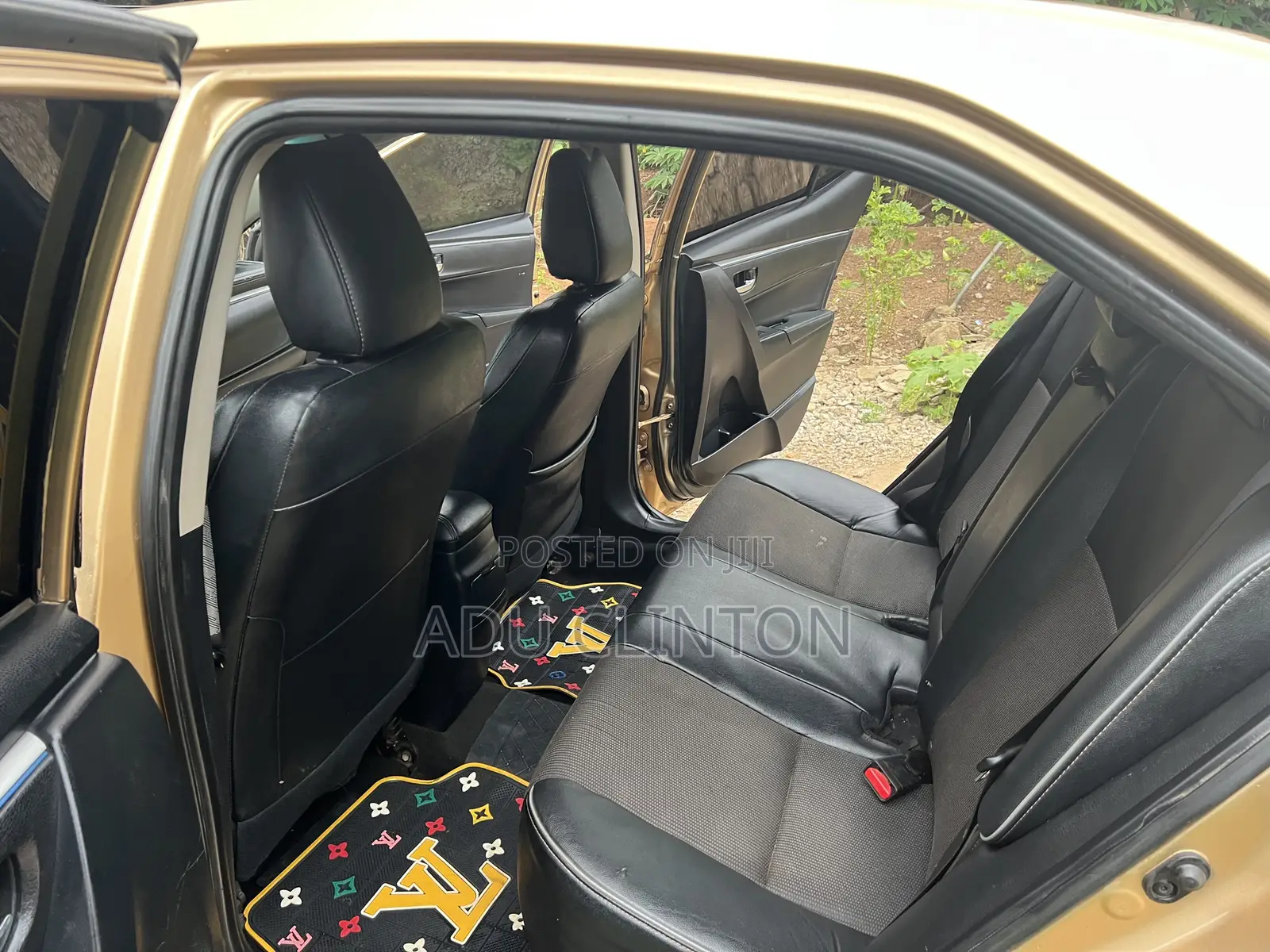 Toyota Corolla 2016 Gold