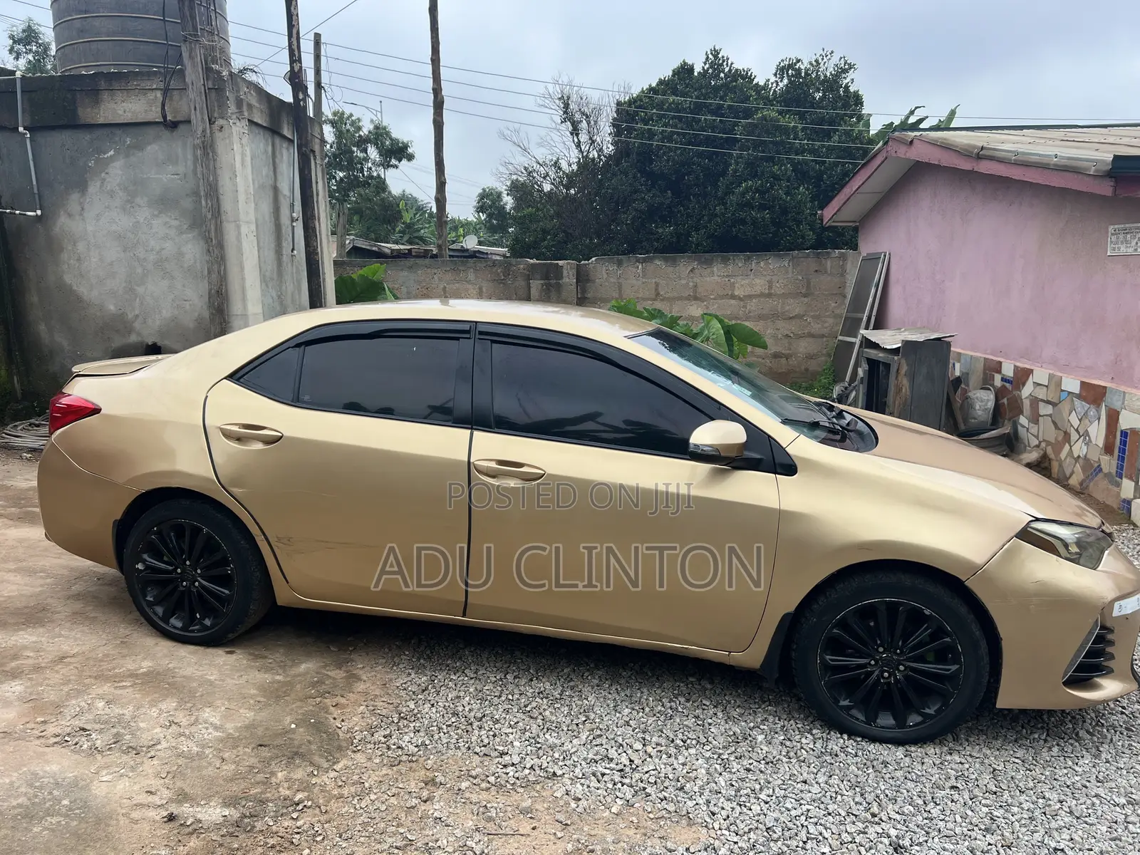 Toyota Corolla 2016 Gold
