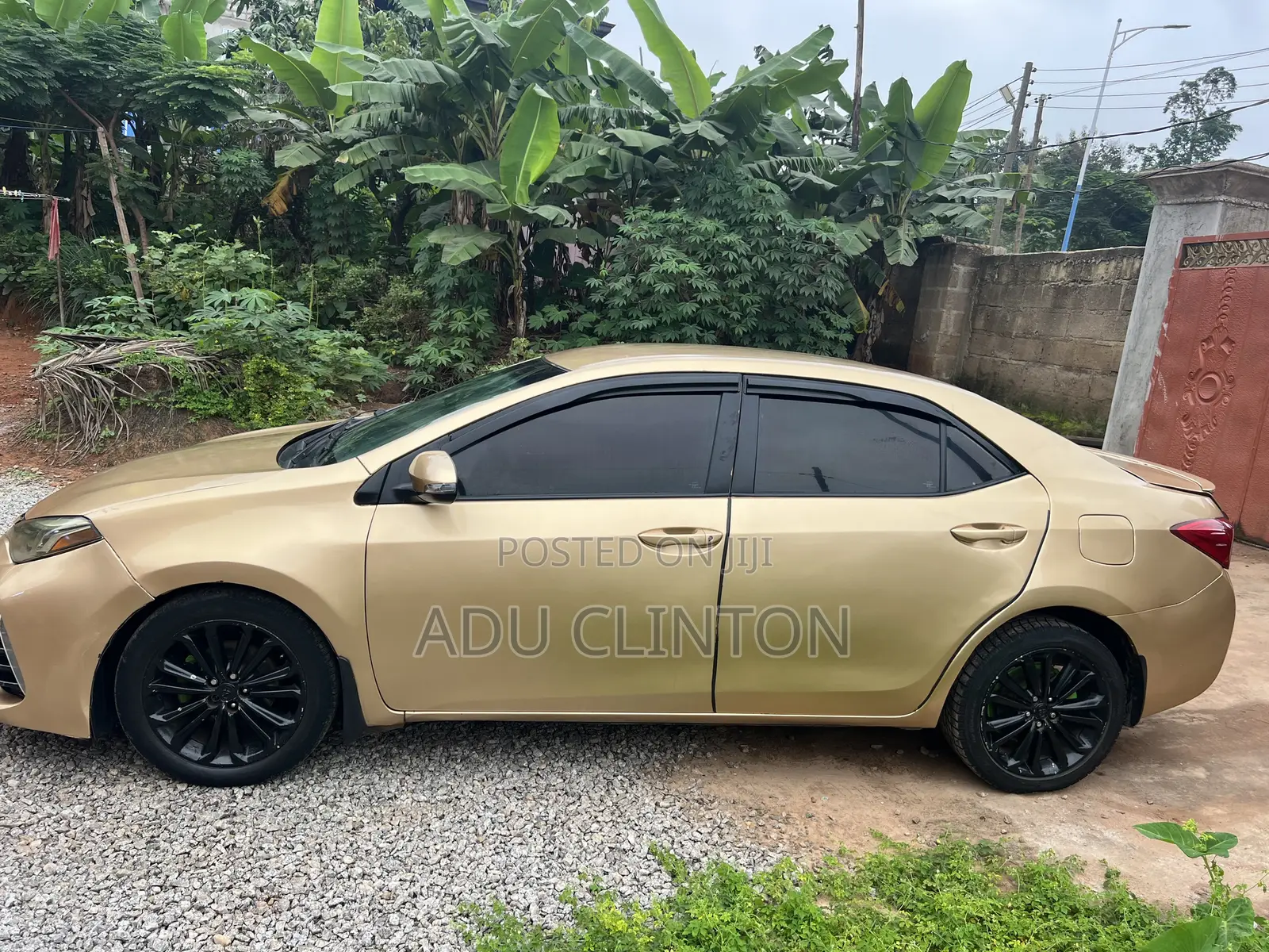 Toyota Corolla 2016 Gold