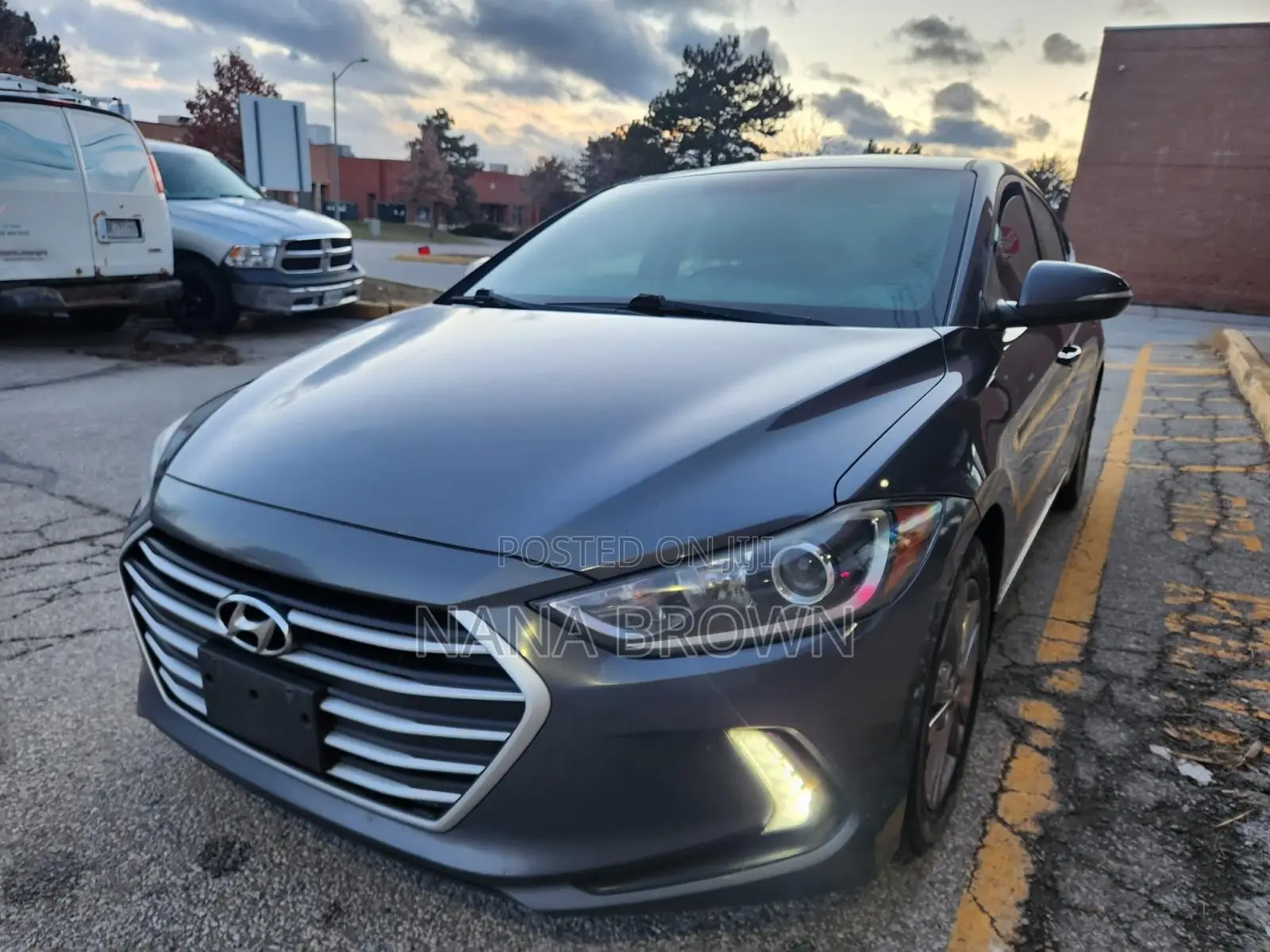 Hyundai Elantra Limited Sedan FWD (2.0L 4cyl 6A) 2017