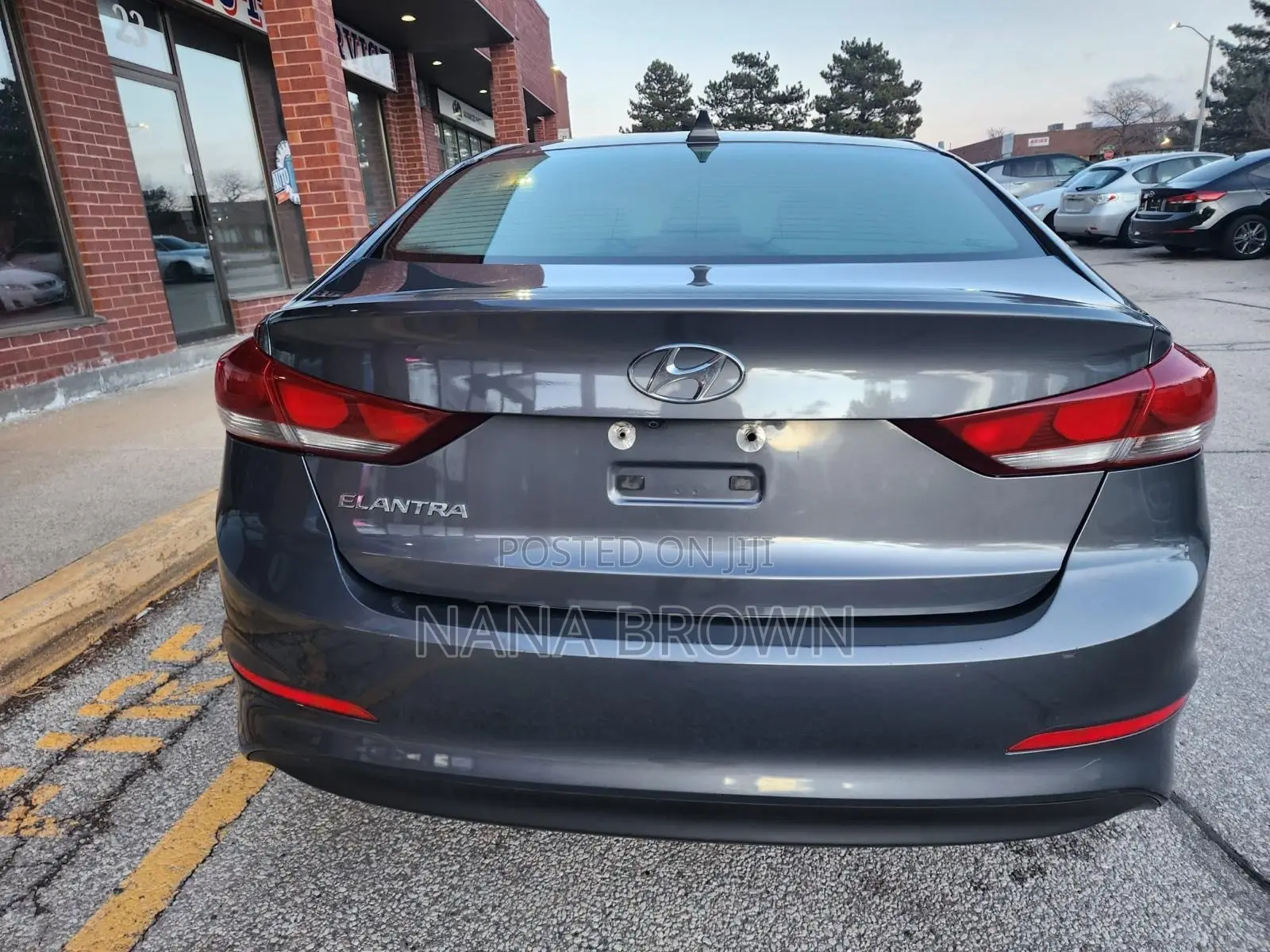 Hyundai Elantra Limited Sedan FWD (2.0L 4cyl 6A) 2017