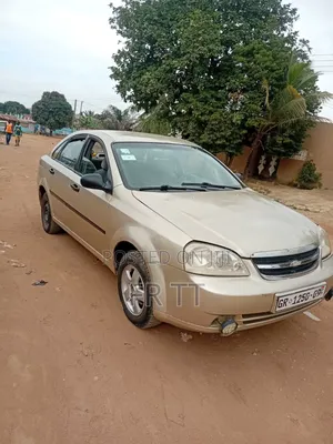 Chevrolet Optra 2010 Gold