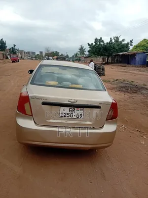 Chevrolet Optra 2010 Gold
