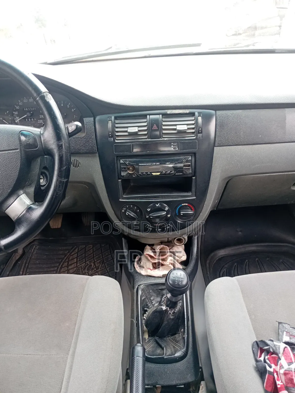 Chevrolet Optra 2010 Gold