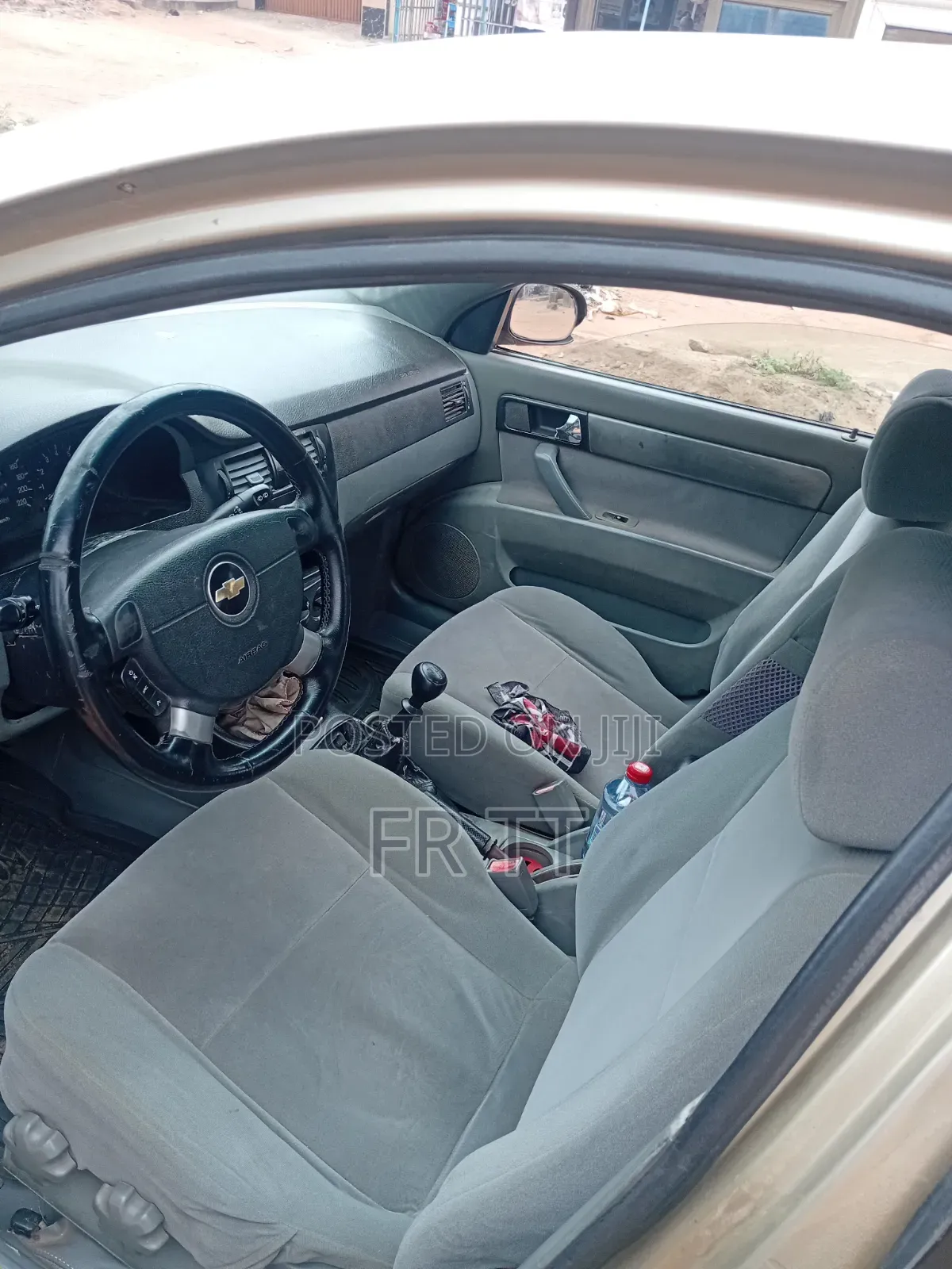 Chevrolet Optra 2010 Gold