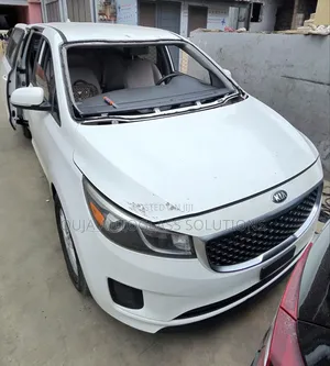 2018 Kia Sedona Windscreen Available
