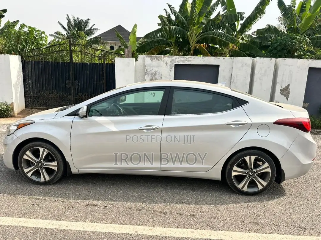 Hyundai Elantra Limited 4dr Sedan (1.8L 4cyl 6A) 2014 Silver