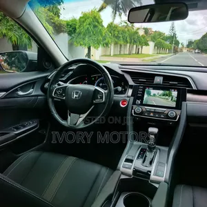 Honda Civic 2019 Silver