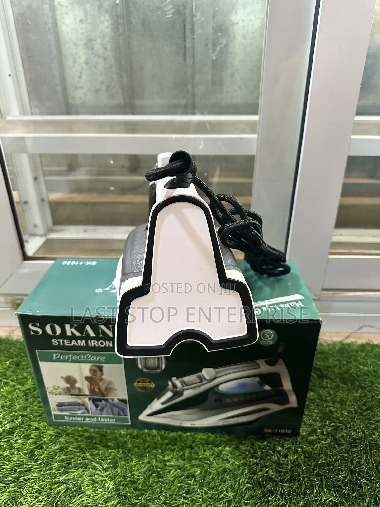 Quality and Classic Sokany Steam Iron