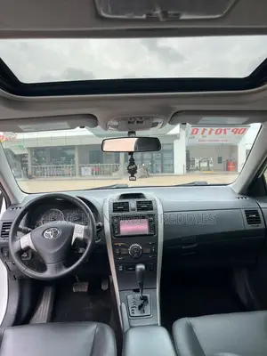 Toyota Corolla 2013 White