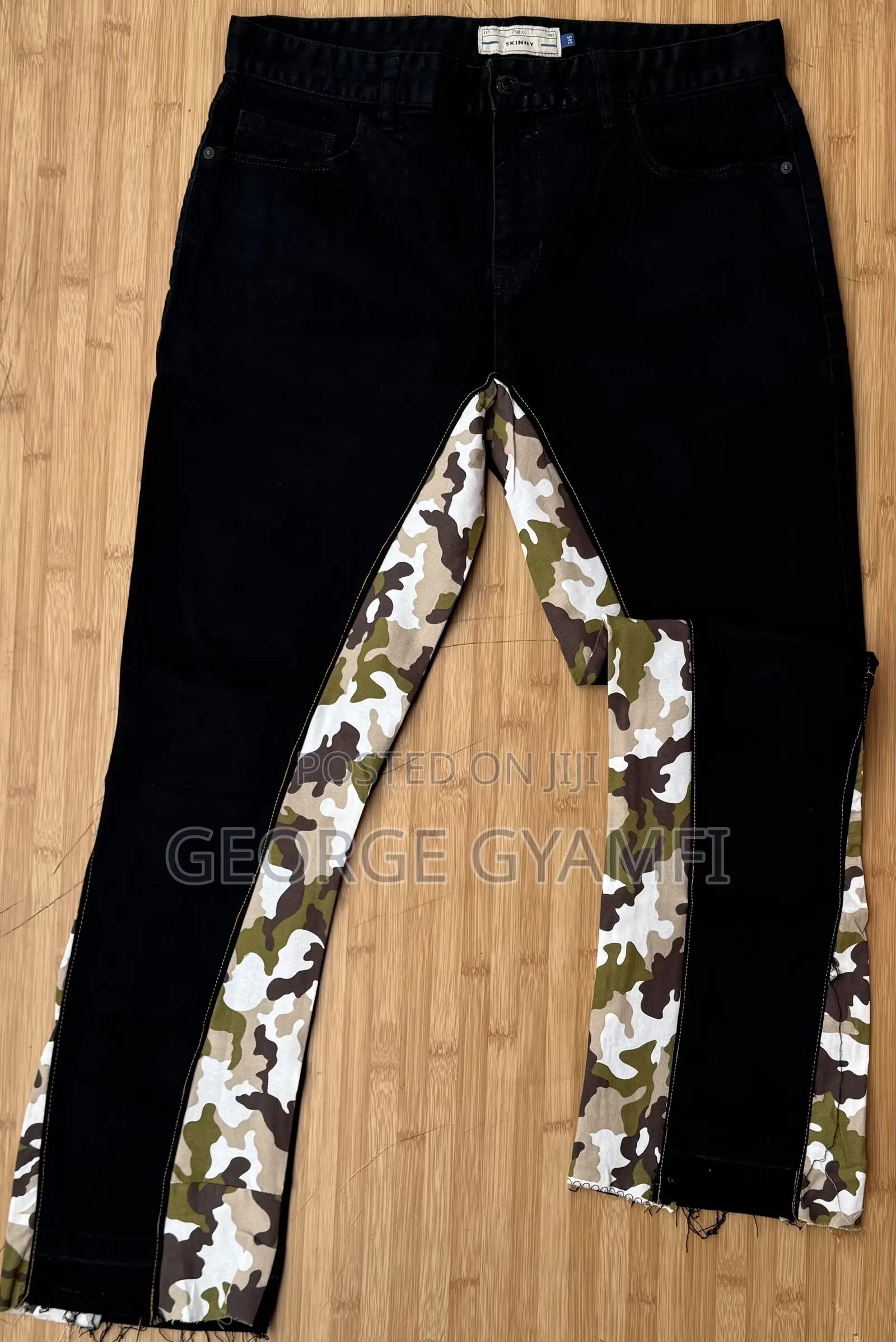Flared/Bootcut Jeans