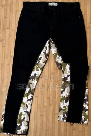 Flared/Bootcut Jeans