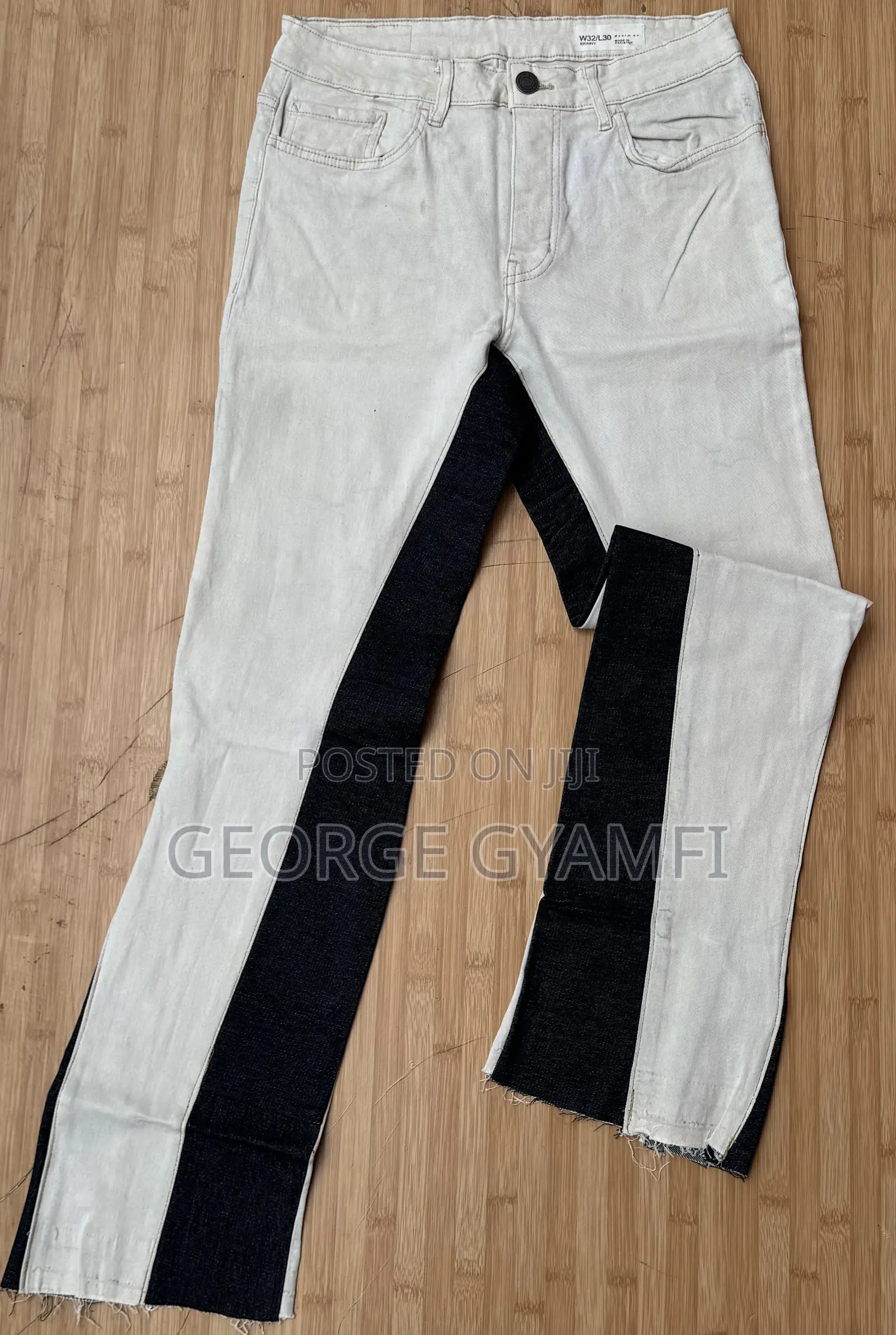 Flared/Bootcut Jeans