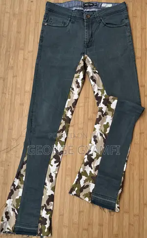 Flared/Bootcut Jeans