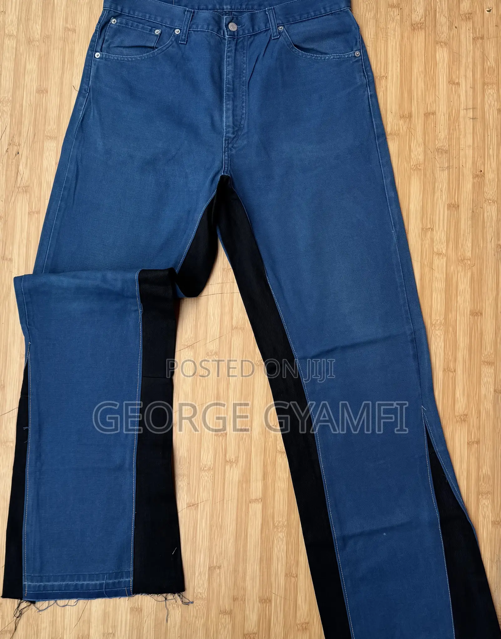 Flared/Bootcut Jeans