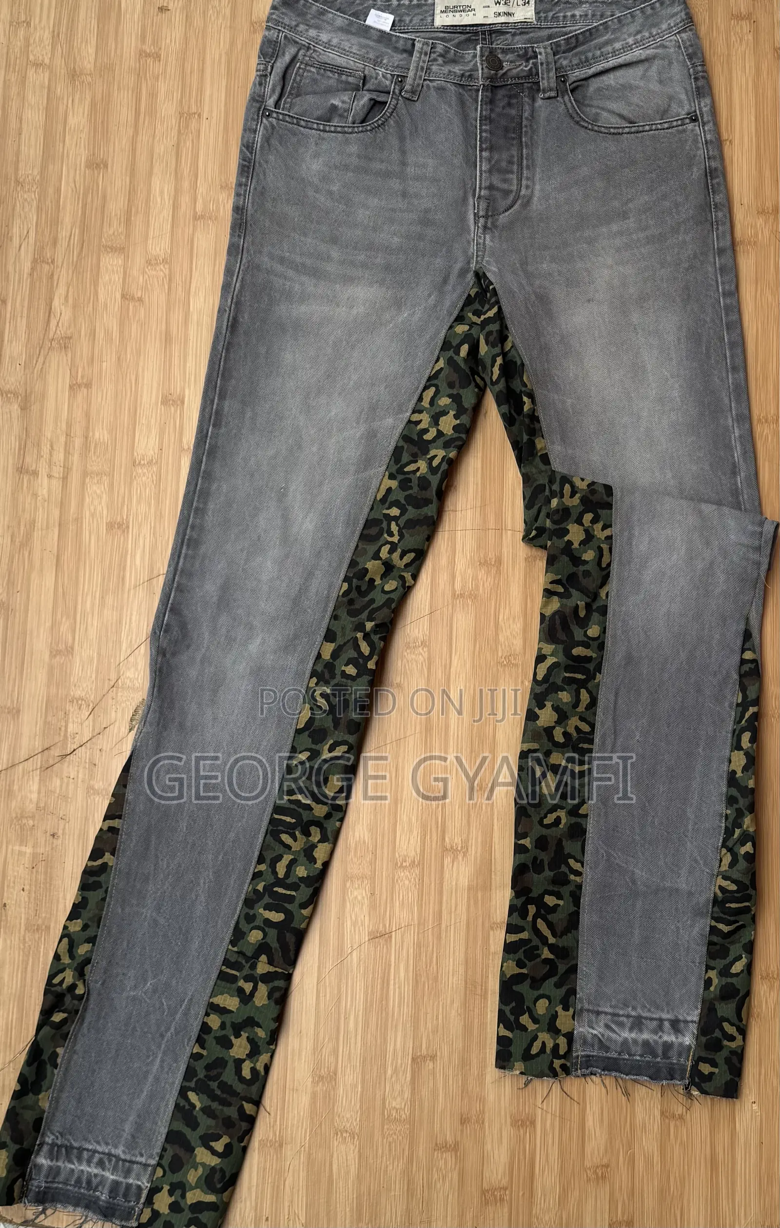 Flared/Bootcut Jeans