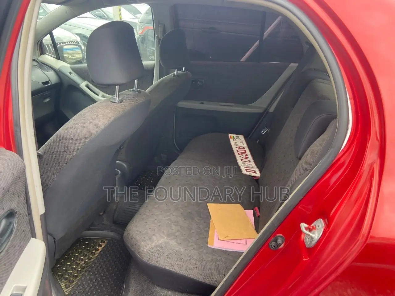 Toyota Vitz 1.3 FWD 5dr 2010 Orange