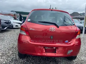 Toyota Vitz 1.3 FWD 5dr 2010 Orange
