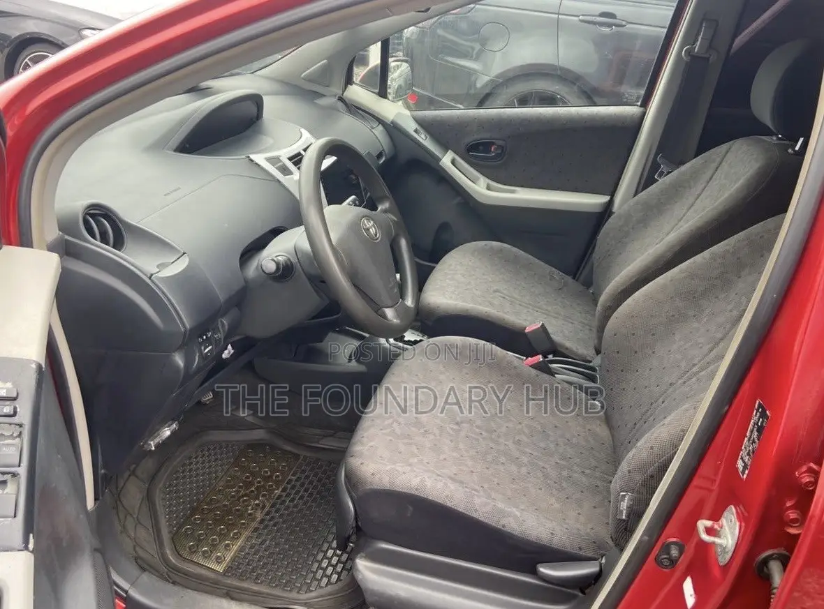 Toyota Vitz 1.3 FWD 5dr 2010 Orange