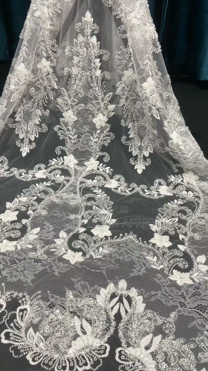 Chantilly Luxurious Lace