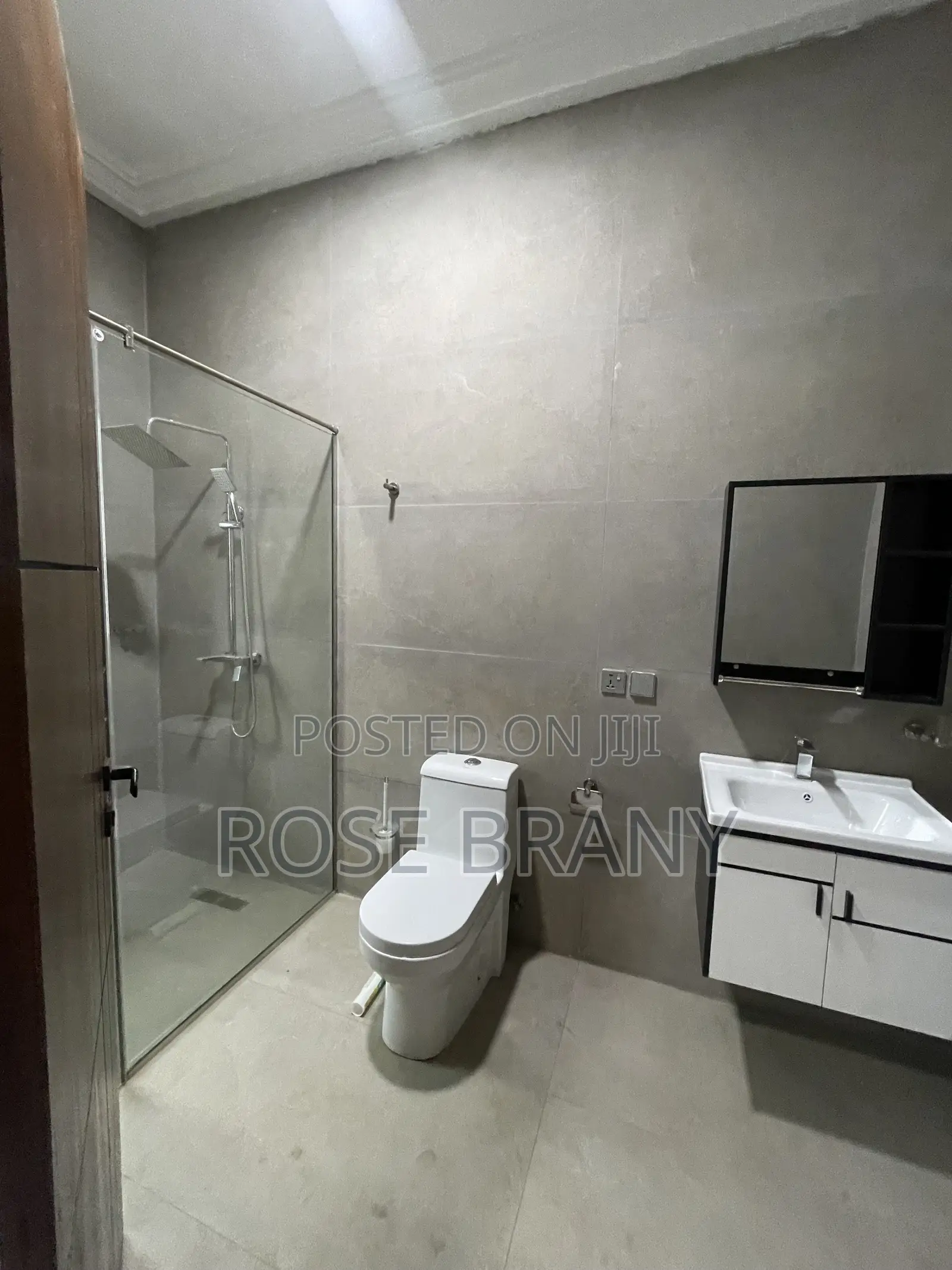 4bdrm House in Palm Ridge, Accra Metropolitan for rent