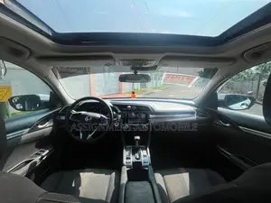Honda Civic 2018 White