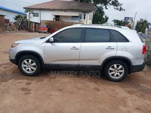 Kia Sorento 2011 Silver